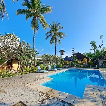 Surfers Beachfront Lombok Hotel Kuta  Buitenkant foto